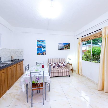 Chez Julie Villa Anse Boileau Екстериор снимка